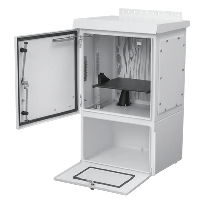 Gabinete Para Exterior OSP ComLine de 18 UR con espacio para Baterías, 700 mm de Ancho, 600 mm de Profundidad De Aluminio, Color Gris Claro Con Protección NEMA 4/12/4X/3/3R; IP66
