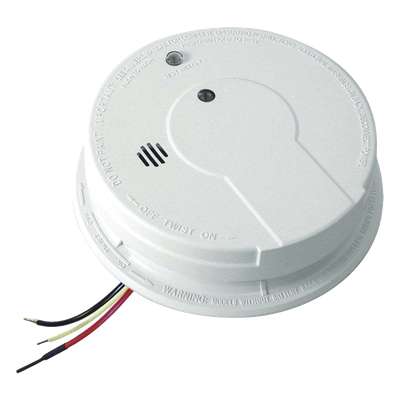 Alarma de humo fotoeléctrica alámbrica 120 V CA con respaldo de batería de 9 V e interconexión hasta 24 dispositivos