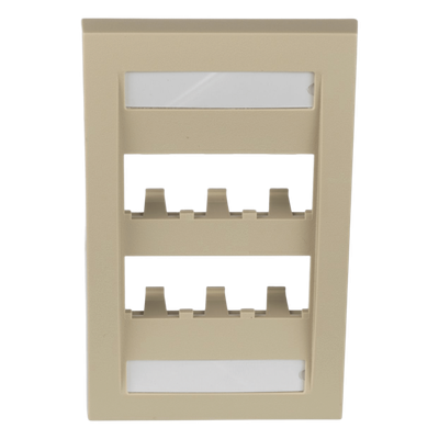 Placa de Pared Vertical Ejecutiva, Salida Para 6 Puertos Mini-Com, Con Espacios Para Etiquetas, Color Marfil
