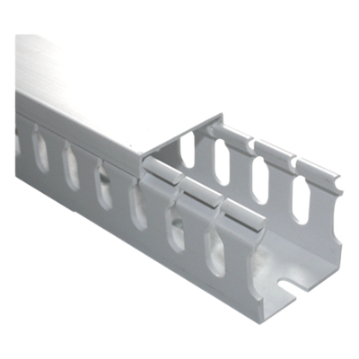Canaleta ranurada con tapa blanca, de PVC auto extinguible, 40 x 40 x tramo 2m.