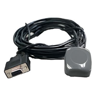 Combinación de Antena GPS y Receptor en un Sólo Componente, Incluyendo Cable y Conector RS-232 por Medio del Cual Proporciona Datos de Posicionamiento NMEA.