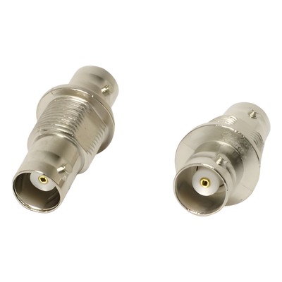 Adaptador Coaxial Doble, de BNC Hembra a BNC Hembra para Chasis en COM-3010, Niquel / Oro / Delrin.