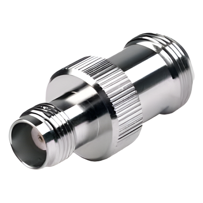 Adaptador en Línea de Conector TNC Hembra a N Hembra, Níquel/ Oro/ Teflón.