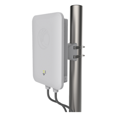 Access Point WiFi cnPilot e501S para exterior, IP67 grado industrial, Filtros para coexistencia con redes LTE, doble banda, antena sectorial 90-120 grados y puerto PoE secundario