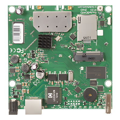Tarjeta Inalámbrica y router en 2.4 GHz 802.11 b/g/n,  64 MB de RAM, 1 Puerto Gigabit Ethernet, Nivel de Licencia 4