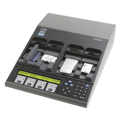 CADEX 7400-C Analizador de baterías  de 4 cavidades (80 W) no incluye adaptadores.