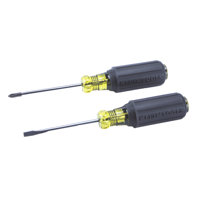 Juego de 8 Desarmadores con Mango Cushion-Grip™: 2 de punta Plana de 1/4'' (6.4 mm) y 5/16'' (7.9 mm); 2 de punta Cabinet de 5/16'' (7.9 mm) y 3/16'' (4.8 mm); tres de punta Phillips n.º 1, n.º 2 y n